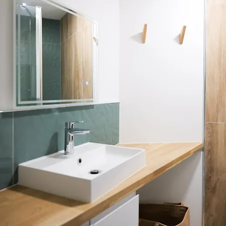 Entierement Renove Avec Patio - 2 Personnes * 昂热