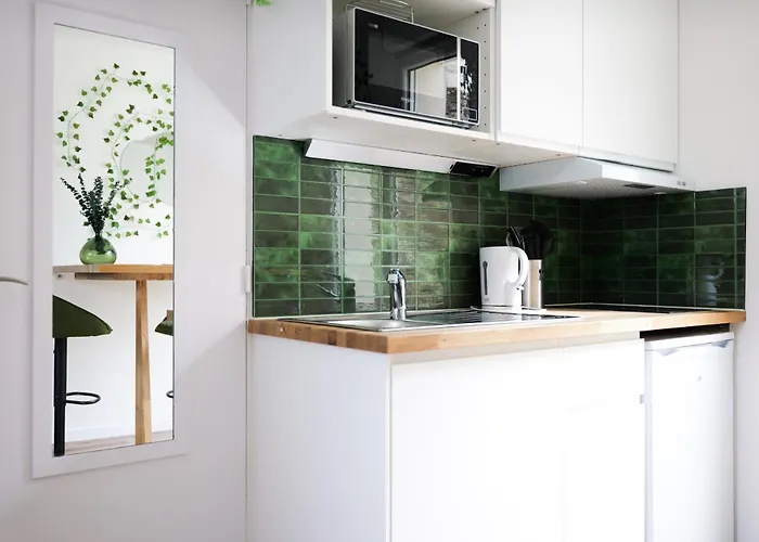 Appartamento Entièrement Rénové Avec Patio - 2 Personnes *