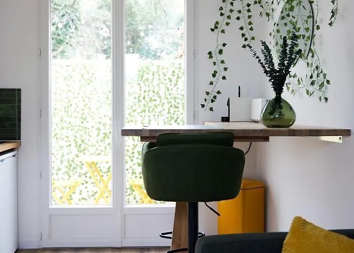 Appartamento Entièrement Rénové Avec Patio - 2 Personnes *