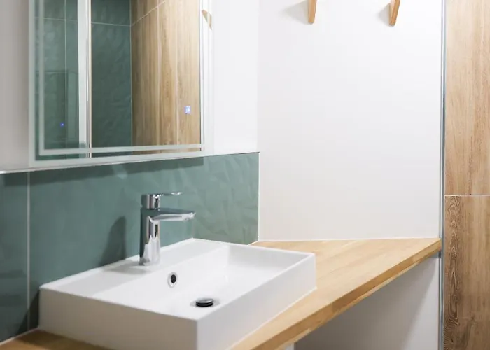 Entièrement Rénové Avec Patio - 2 Personnes * Angers