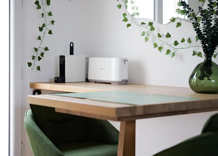 Appartamento Entièrement Rénové Avec Patio - 2 Personnes *